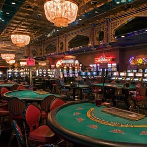 Live Lightning Roulette wheel interface displayed on lgoace slot platform